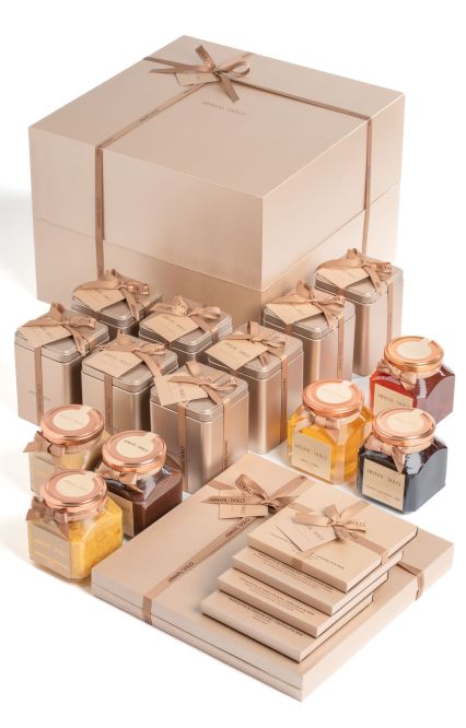 Gift box with complete assortment 