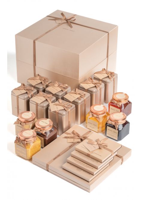 Gift box with complete assortmene 
