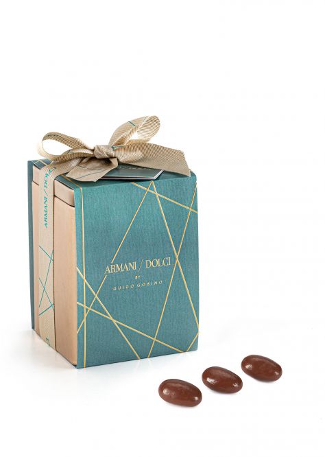 Milk chocolate almond dragées 200g Winter collection
